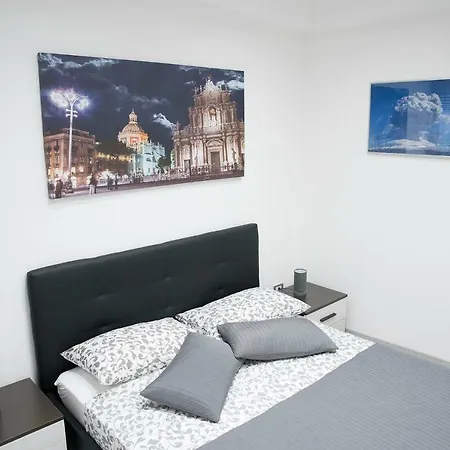 Apartament Tourist's Katania